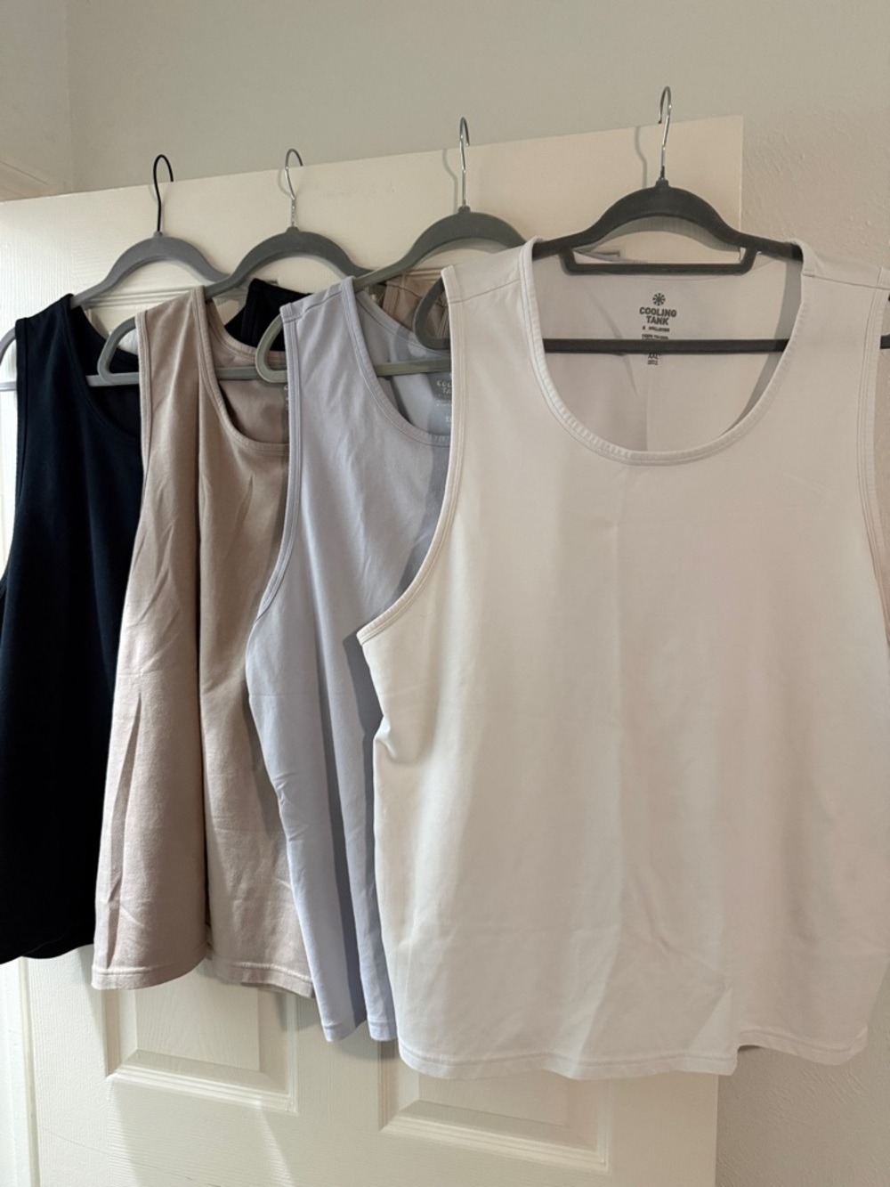 Hollister Men’s Tank Top Set - White, Light Blue, Taupe, Black